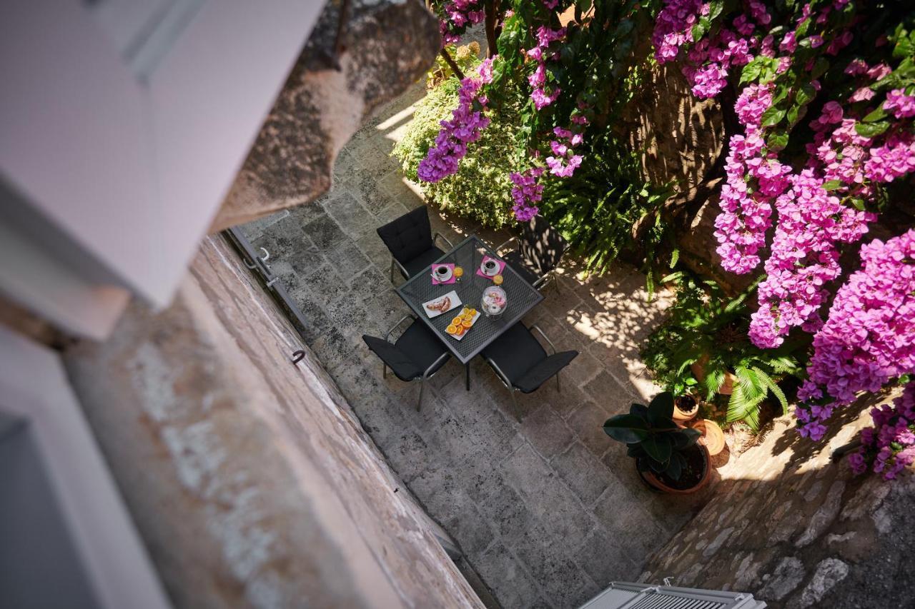 קאבטאט Villa Magnolia מראה חיצוני תמונה